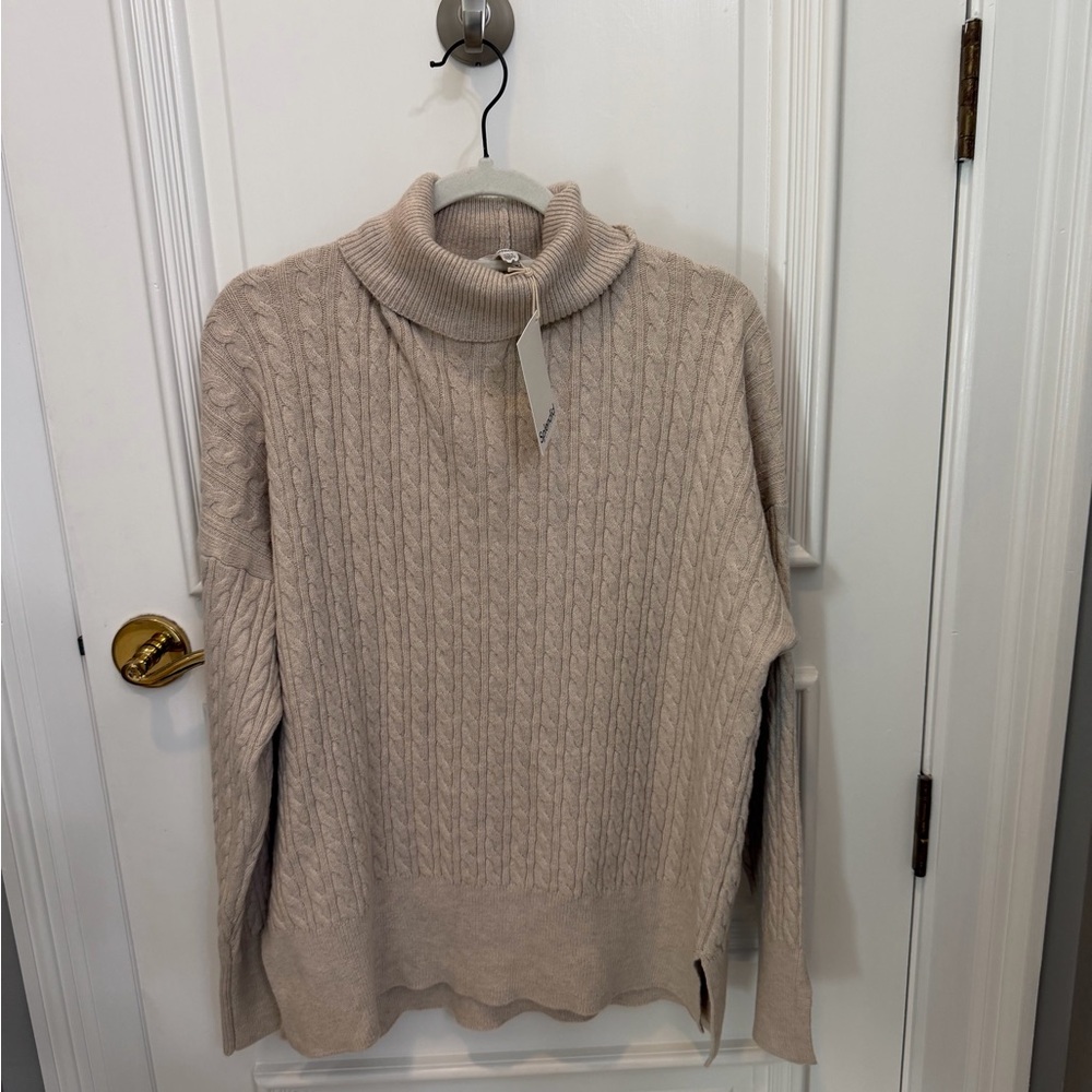 Elegant Cable Knit Turtleneck Sweater - Beige